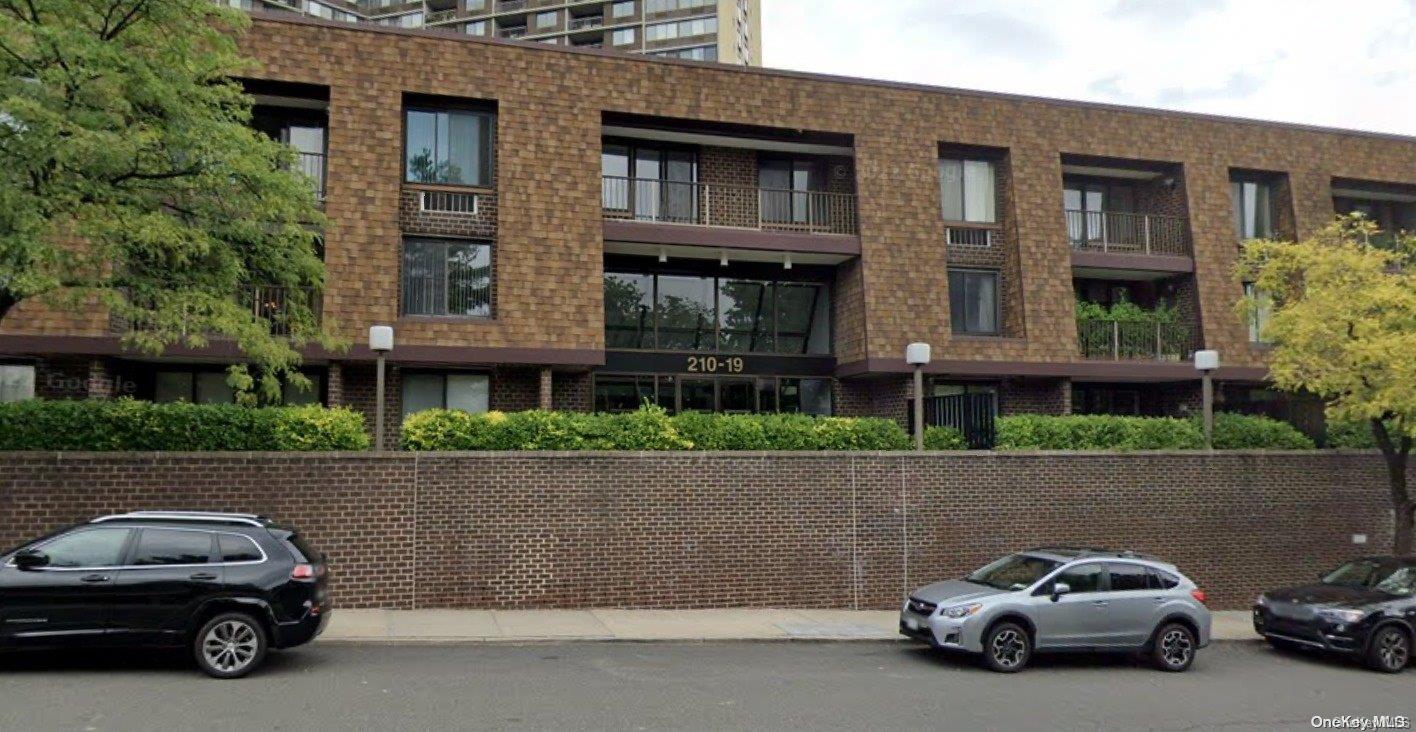 210-19 26th Avenue # 1E, Bayside, NY 11360