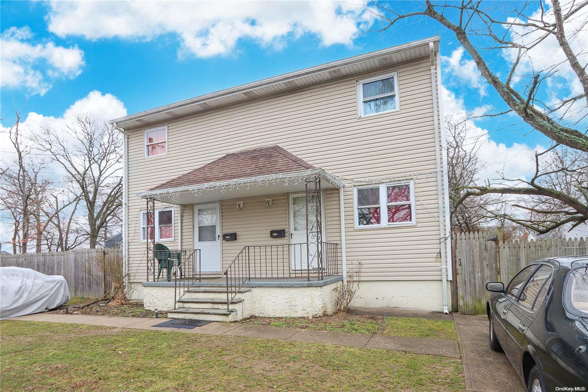 396-398 Vespucci Avenue, Copiague, NY 11726