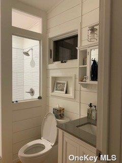 45 Evergreen Walk, Seaview, NY 11770