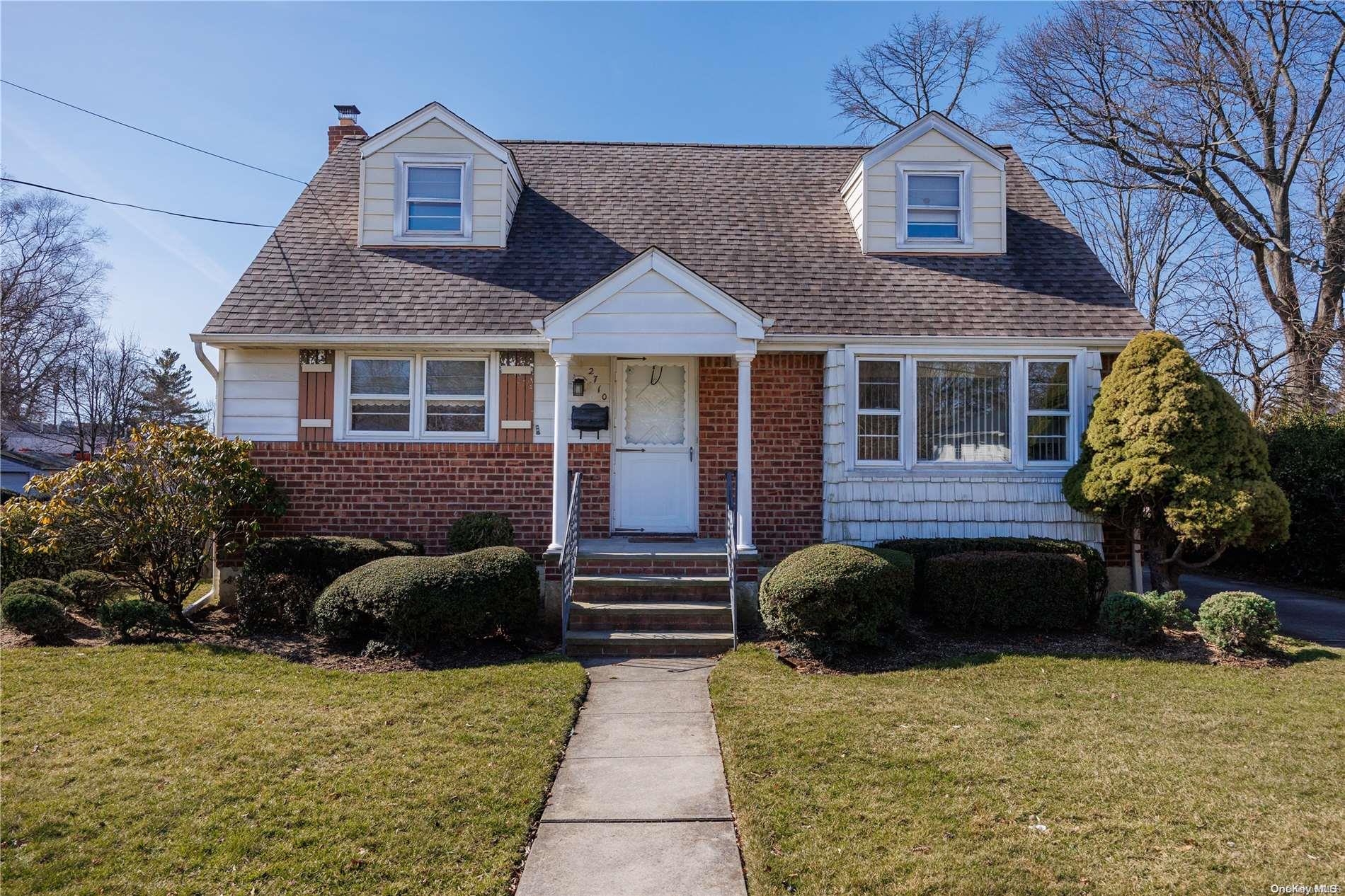 2710 Harrison Avenue, Oceanside, NY 11572