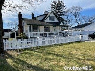 258 N Oak Street, Massapequa, NY 11758