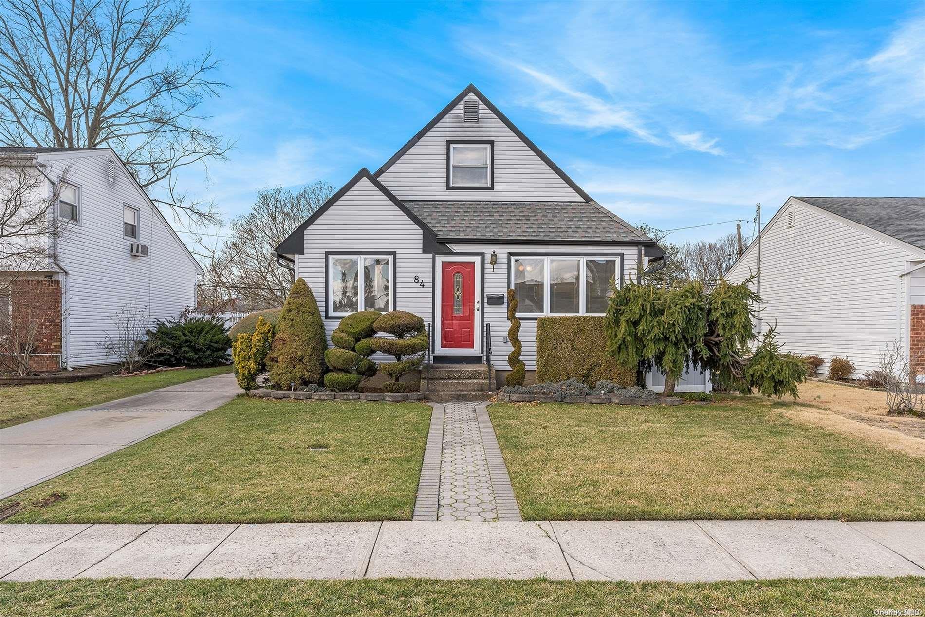 84 Cedar Street, Hicksville, NY 11801