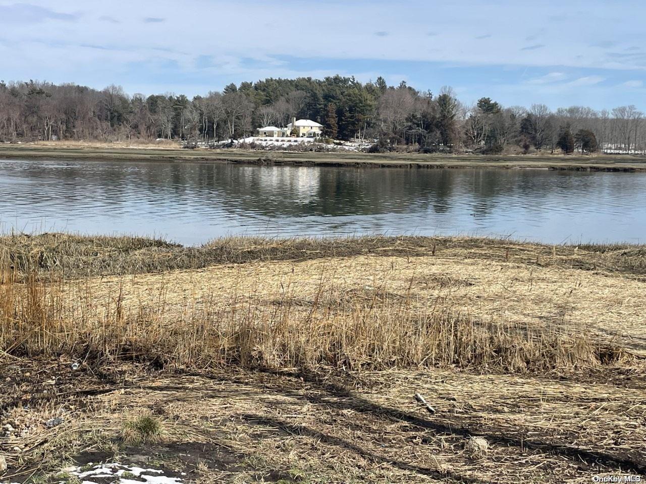 218 Riviera Drive, Kings Park, NY 11754