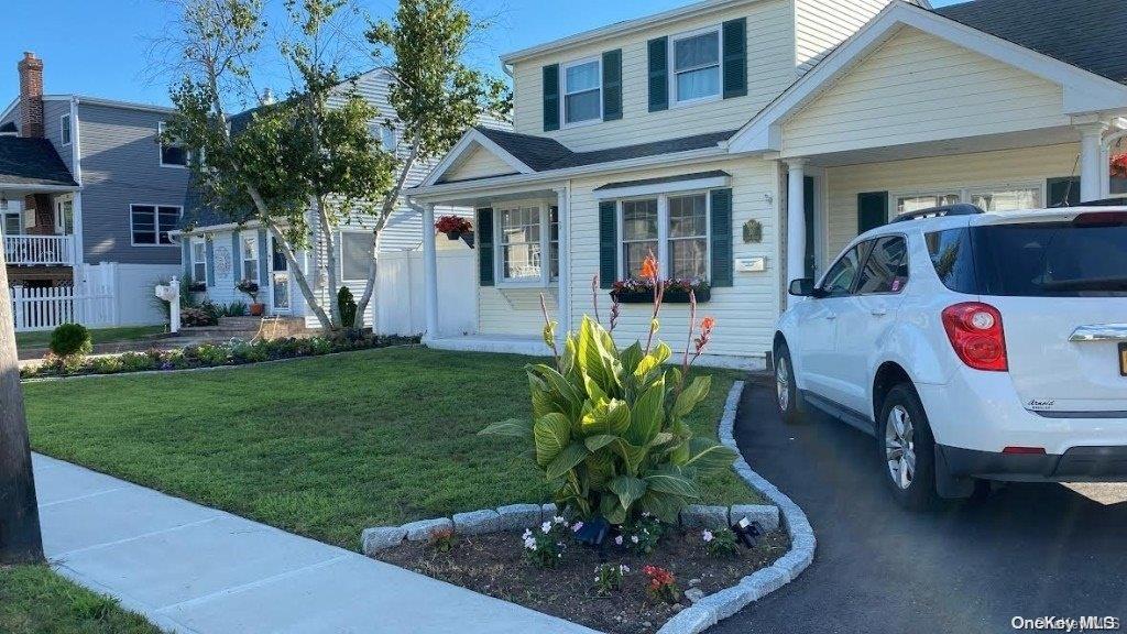 30 East Drive, Copiague, NY 11726