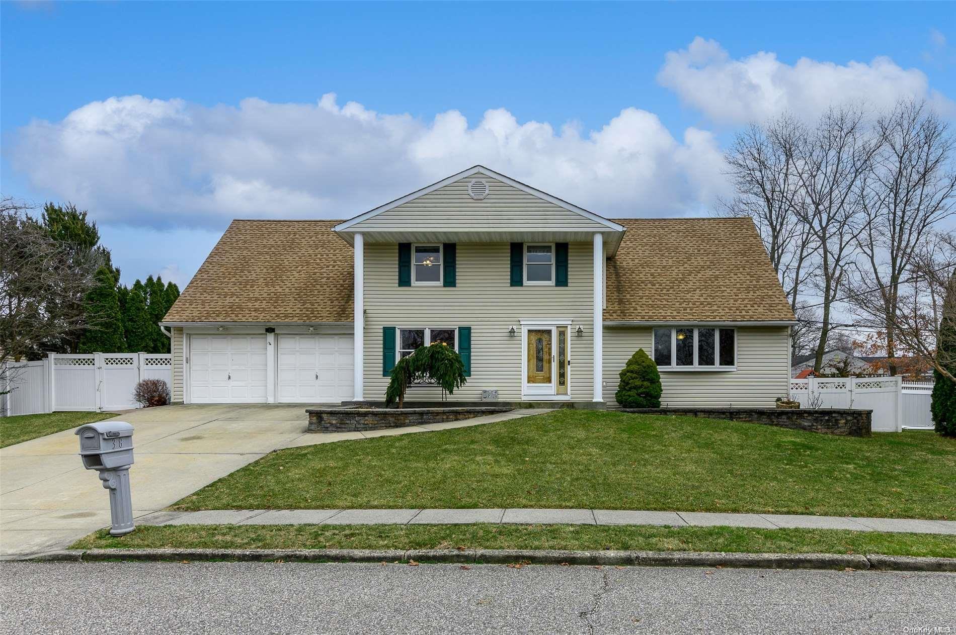 38 John Street, Port Jefferson Station, NY 11776