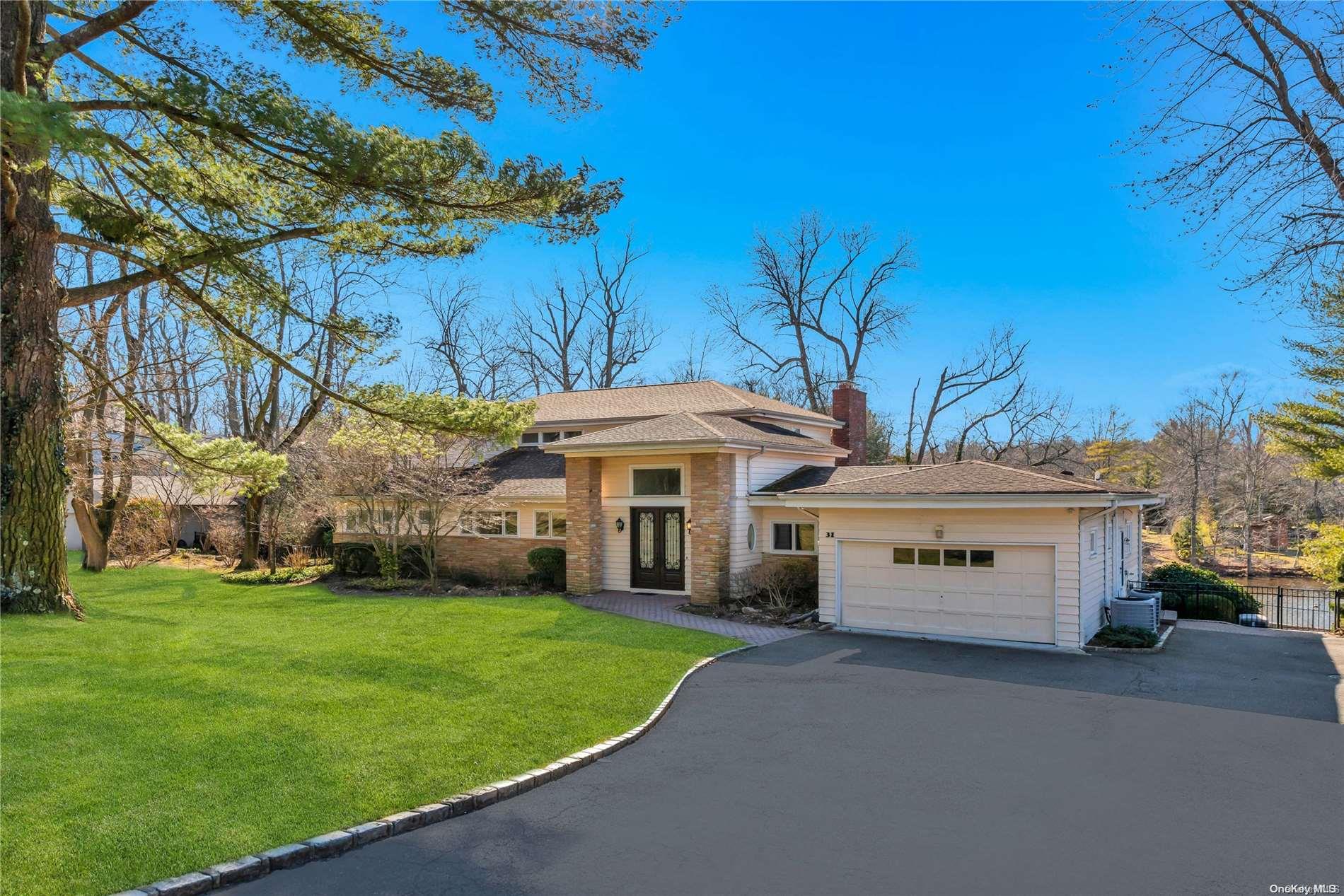 31 Broadlawn Avenue, Great Neck, NY 11024