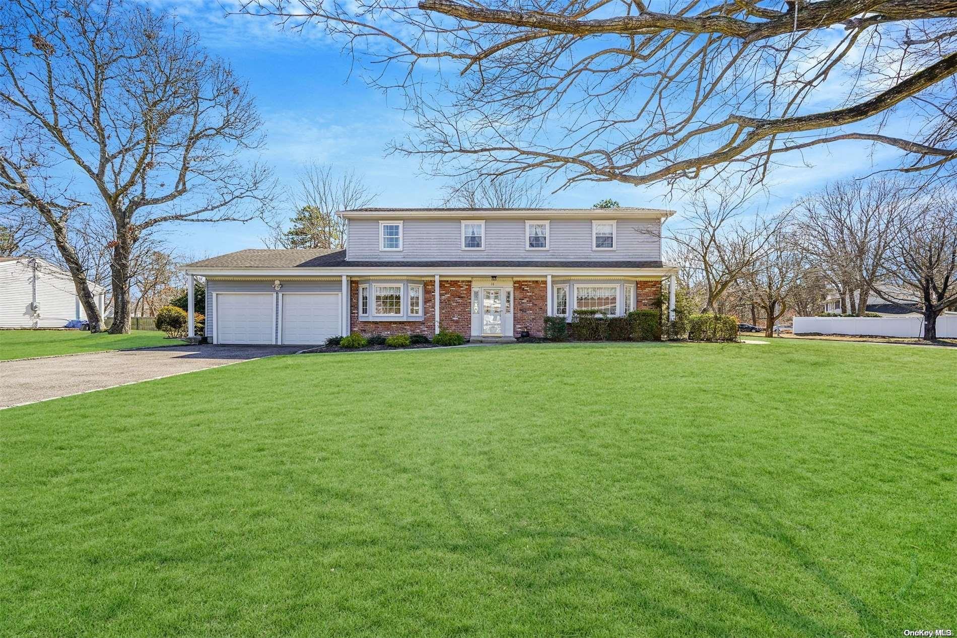 16 S Stewart Circle S, Centereach, NY 11720