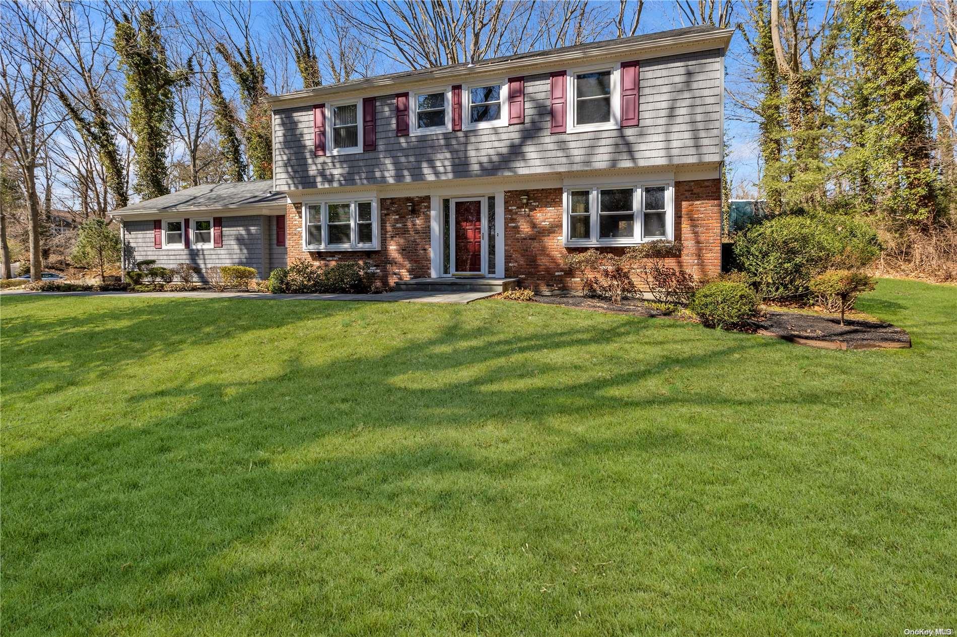 21 Ebbtide Lane, Dix Hills, NY 11746