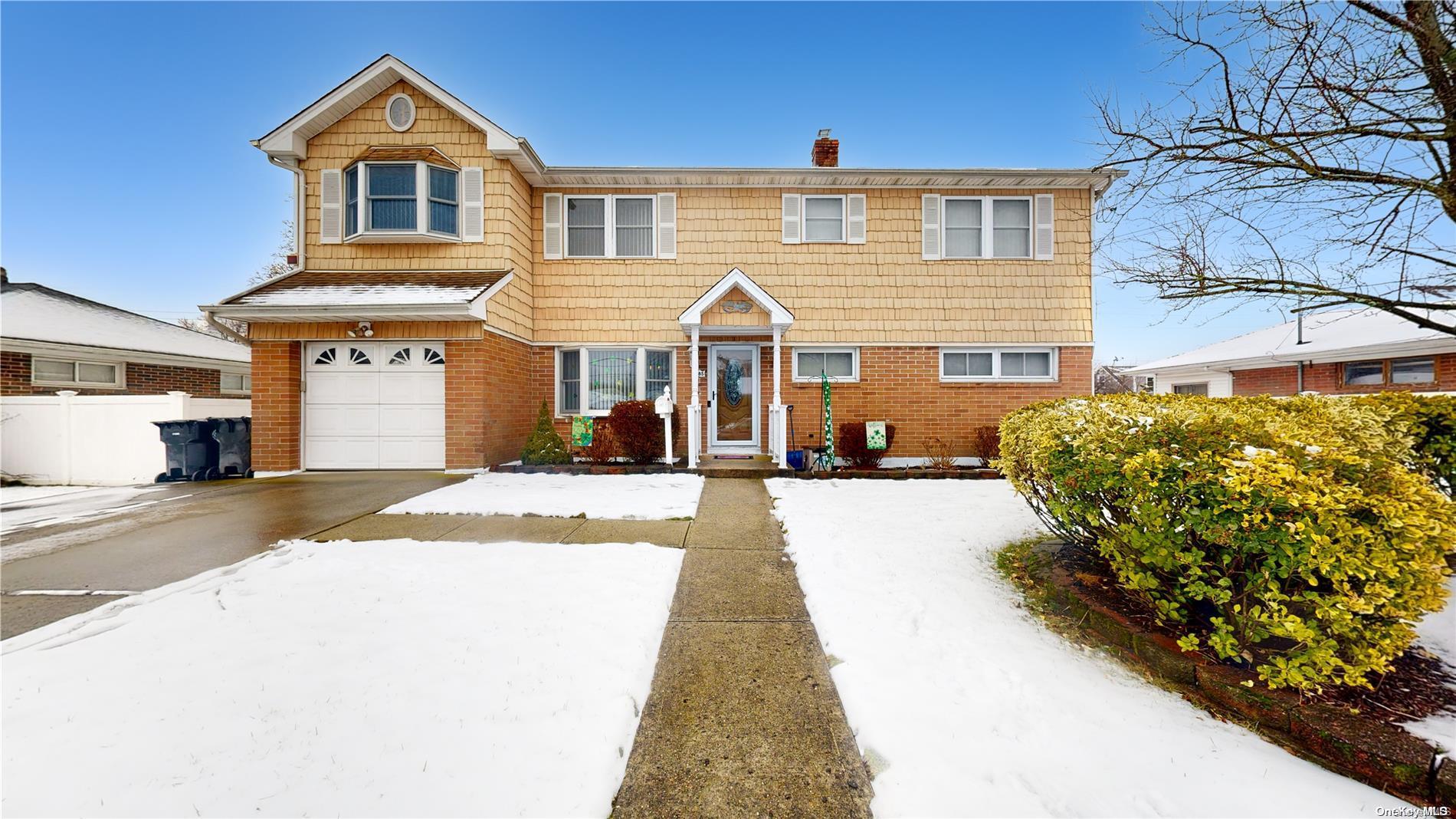 1085 Thompson Drive, Bay Shore, NY 11706