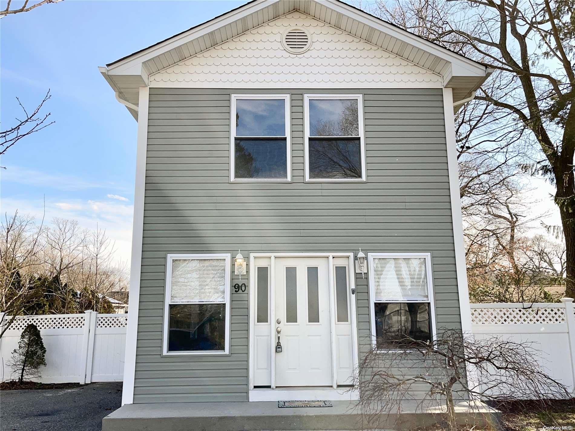 90 Wyona Avenue, Selden, NY 11784