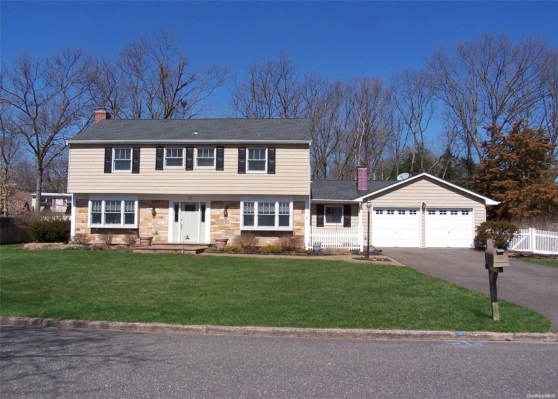 7 Beaverdale Lane, Stony Brook, NY 11790