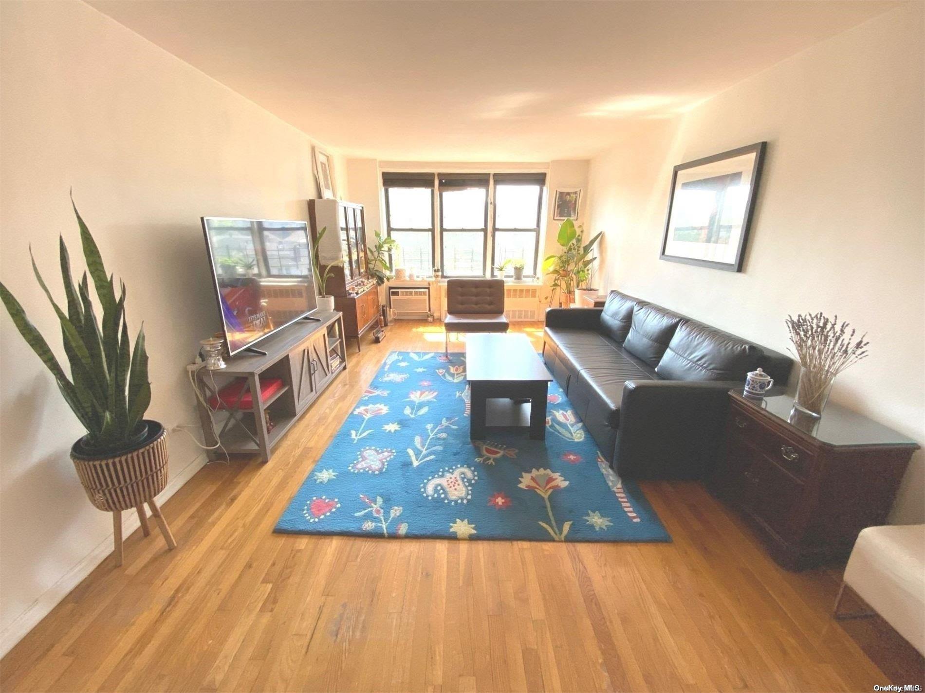 35-20 Leverich Street # A708, Jackson Heights, NY 11372