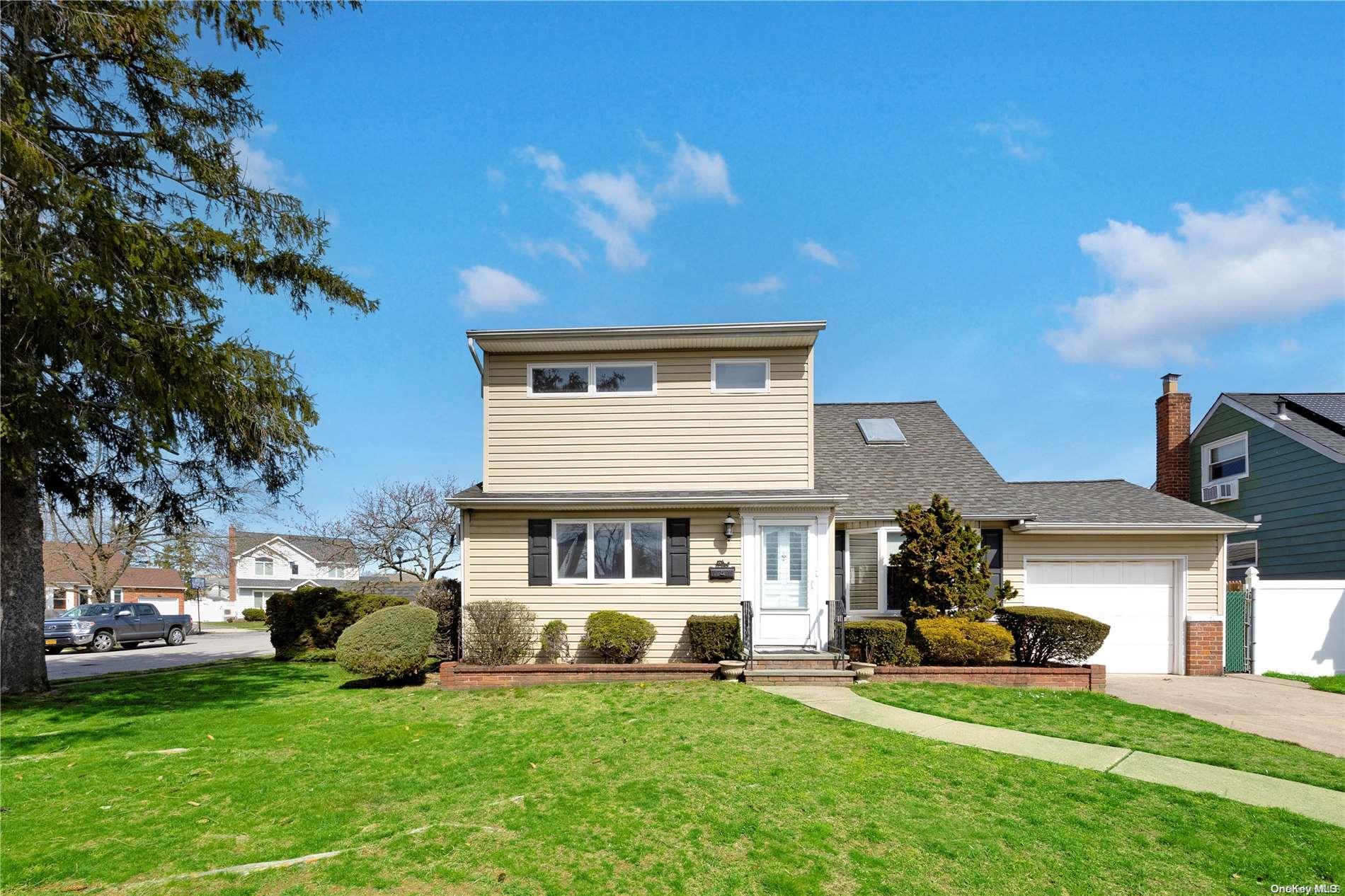 2661 Lexington Avenue, East Meadow, NY 11554