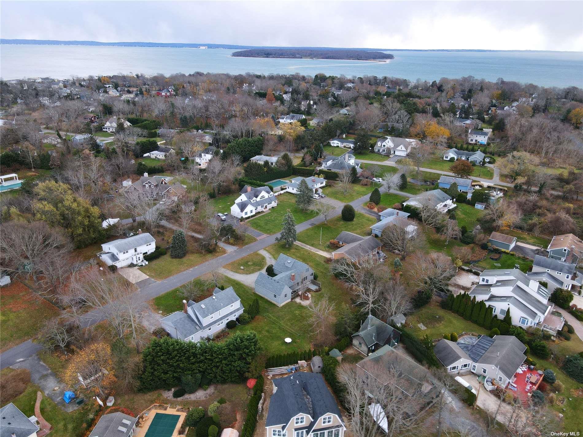 455 Fred Street, New Suffolk, NY 11956