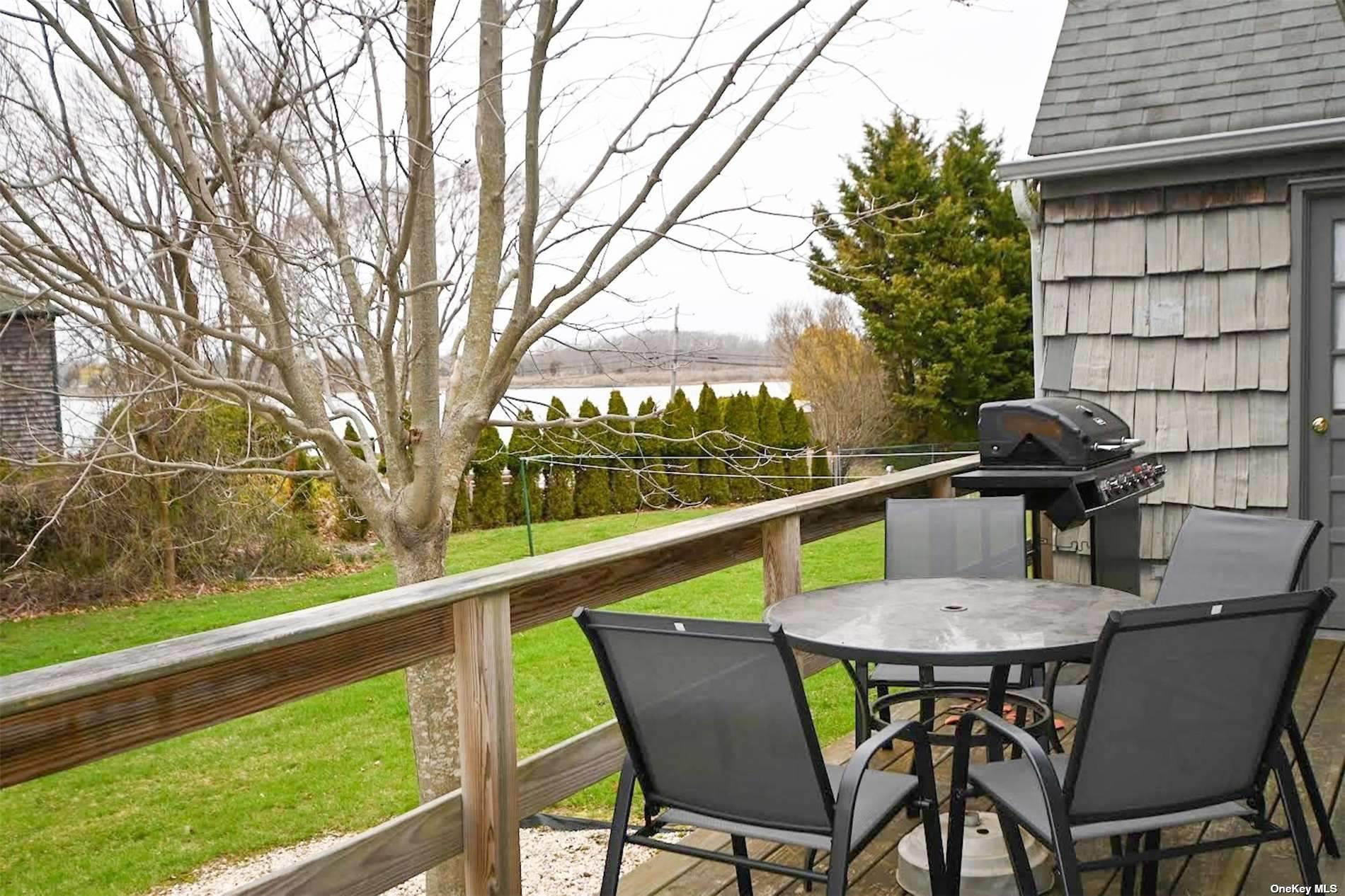 455 Fred Street, New Suffolk, NY 11956