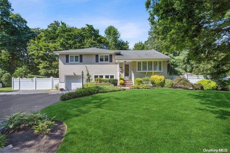 71 Old Town Lane, Huntington, NY 11743