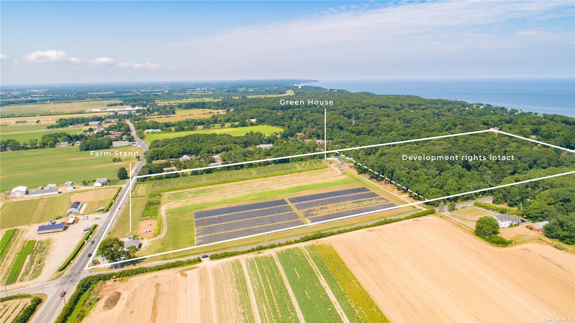 3360 Sound Ave, Riverhead, NY 11901