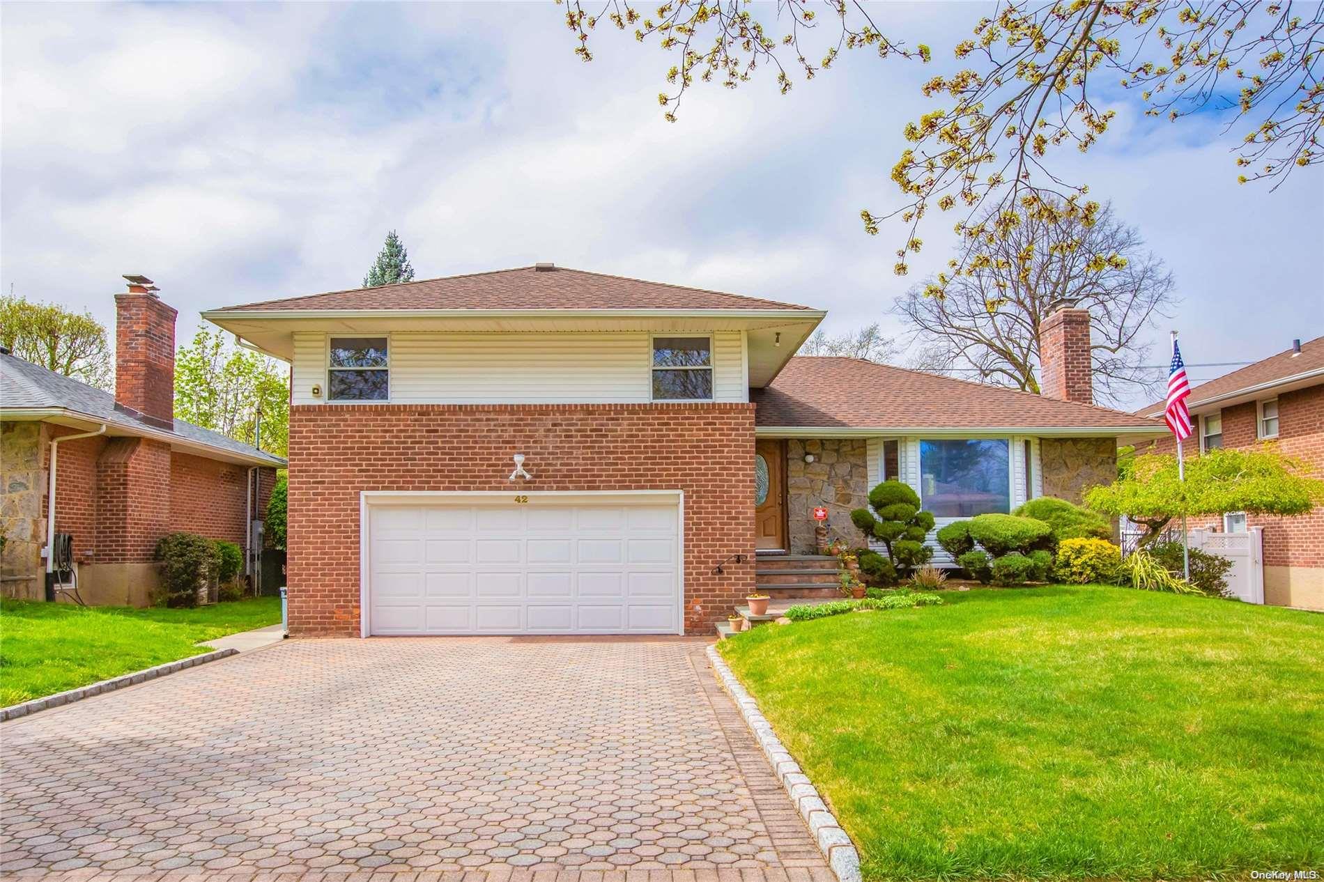 42 Edgewood Drive, New Hyde Park, NY 11040