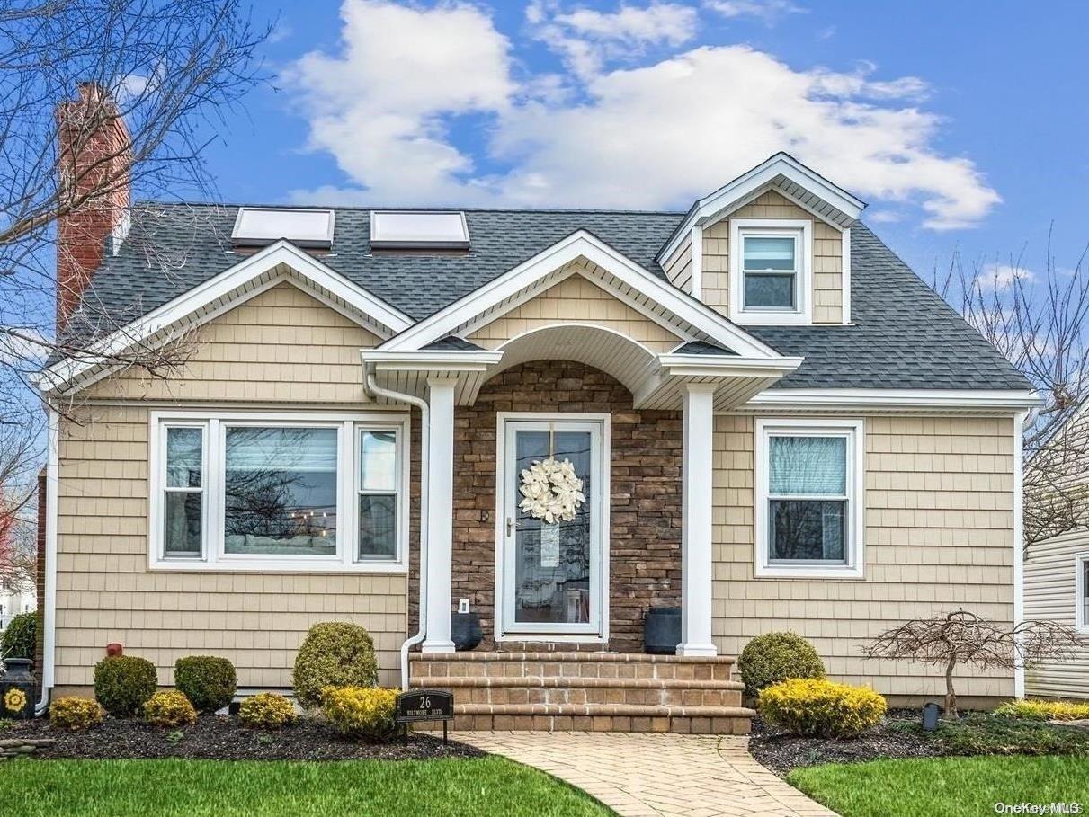 26 Biltmore Boulevard, Massapequa, NY 11758