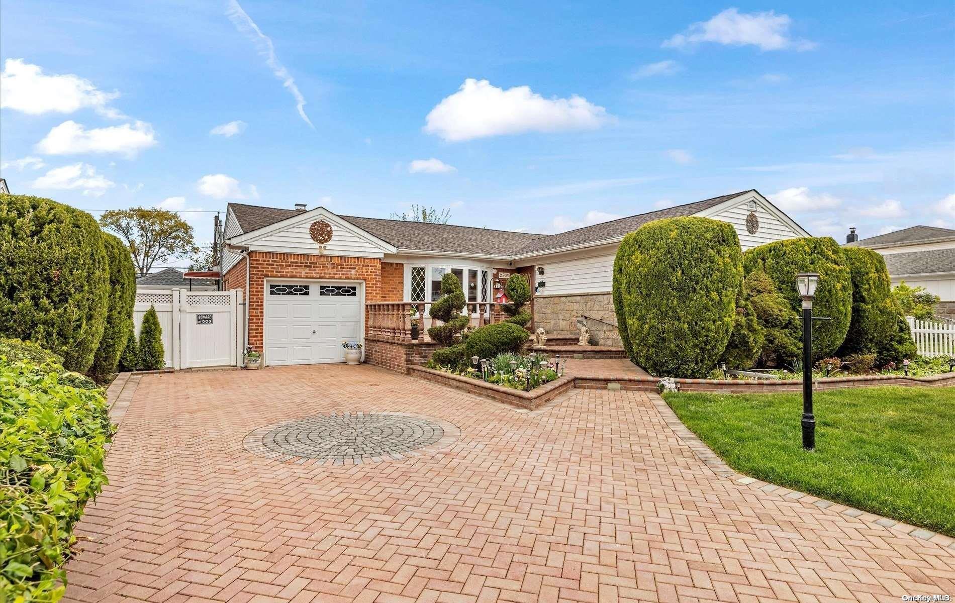 2300 Baylis Avenue, Elmont, NY 11003