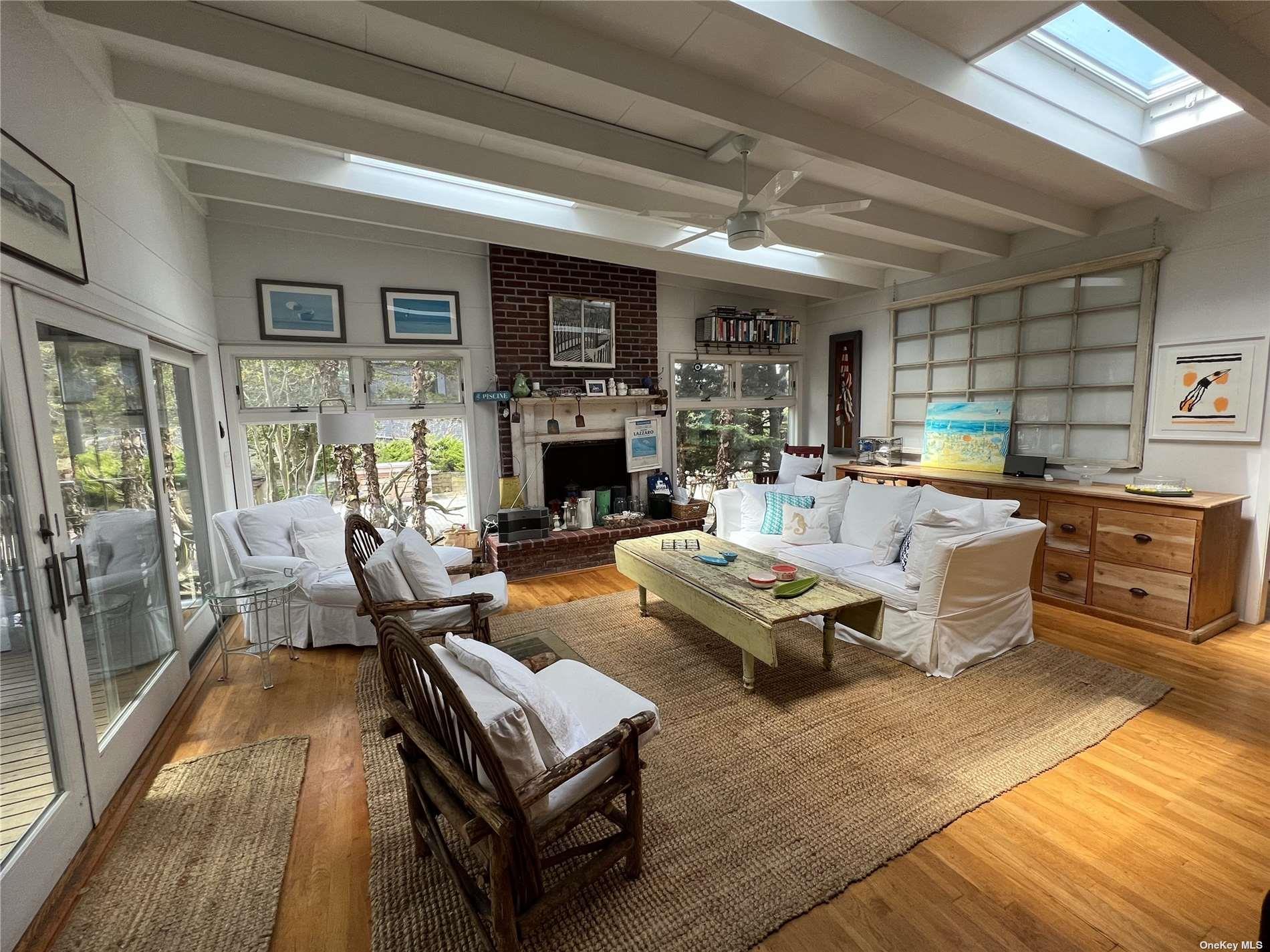 50 Homesite Walk, Seaview, NY 11770