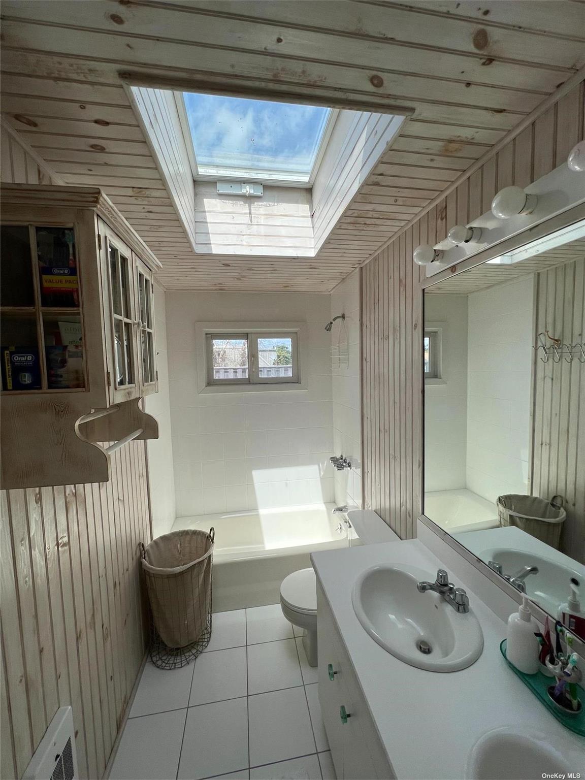 50 Homesite Walk, Seaview, NY 11770