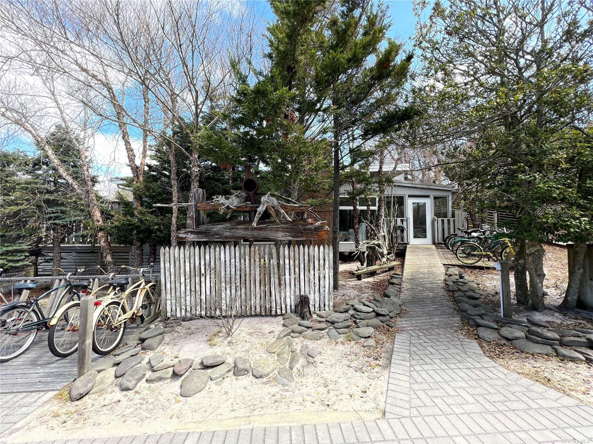 50 Homesite Walk, Seaview, NY 11770