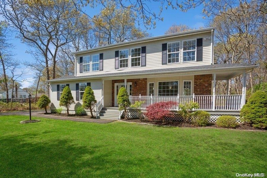 20 Margin Drive W, Shirley, NY 11967