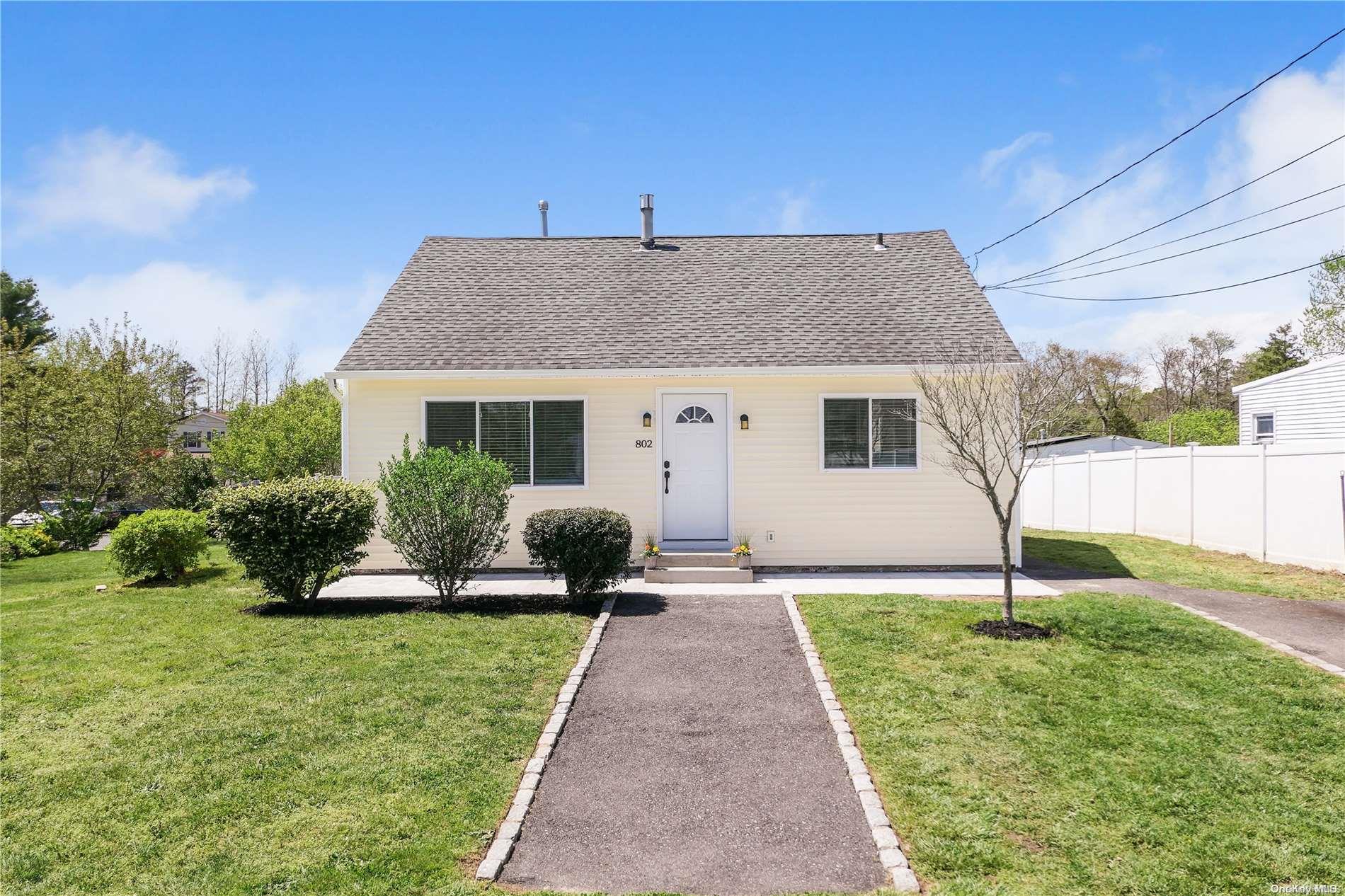 802 Taylor Avenue, East Patchogue, NY 11772