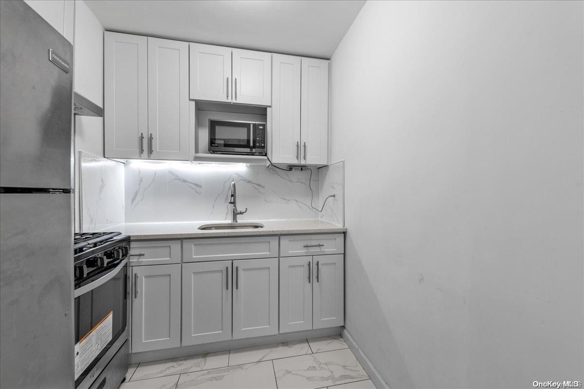 94-11 59th Avenue # C18, Elmhurst, NY 11373