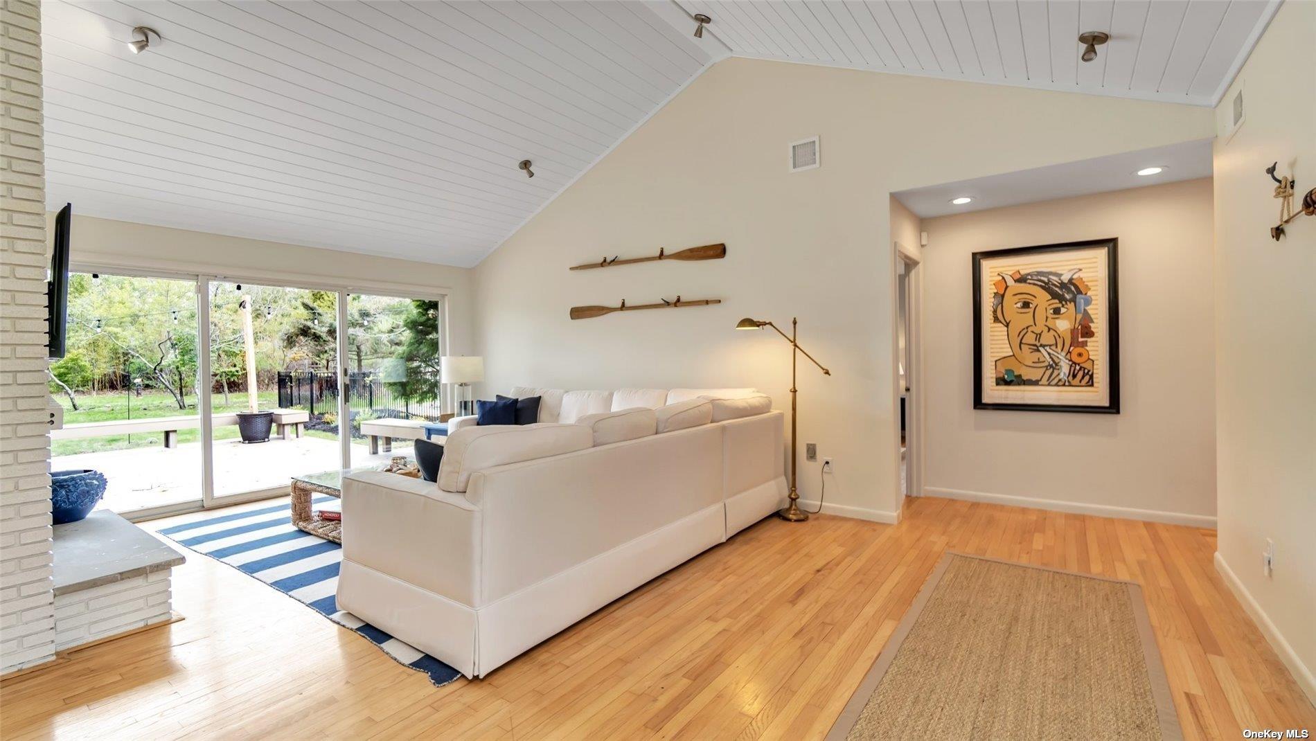 8 Coolidge Lane, East Quogue, NY 11942