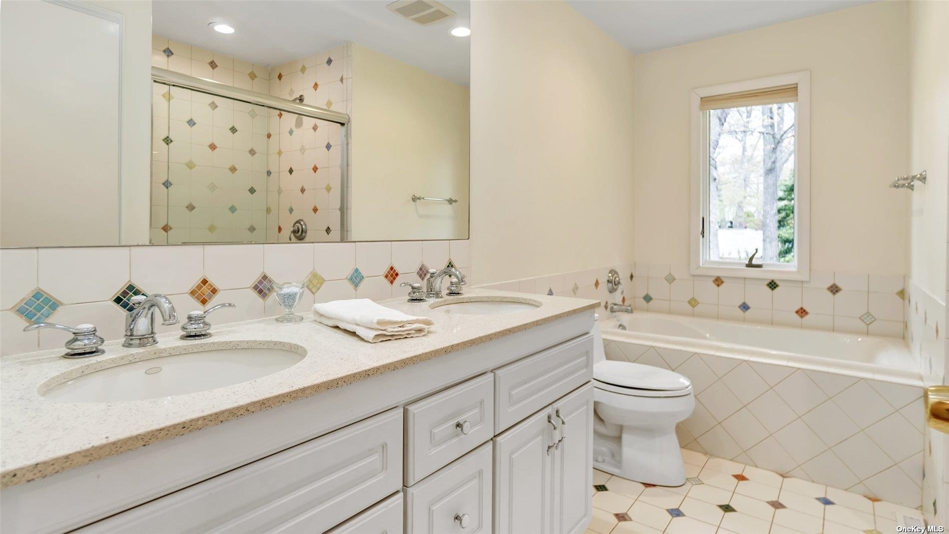 8 Coolidge Lane, East Quogue, NY 11942