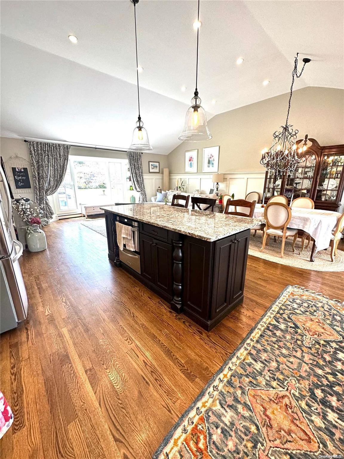 8 Treetop Lane, East Northport, NY 11731