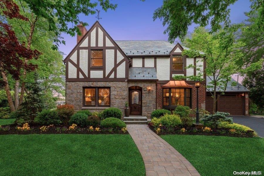 108 Meadow Street, Garden City, NY 11530