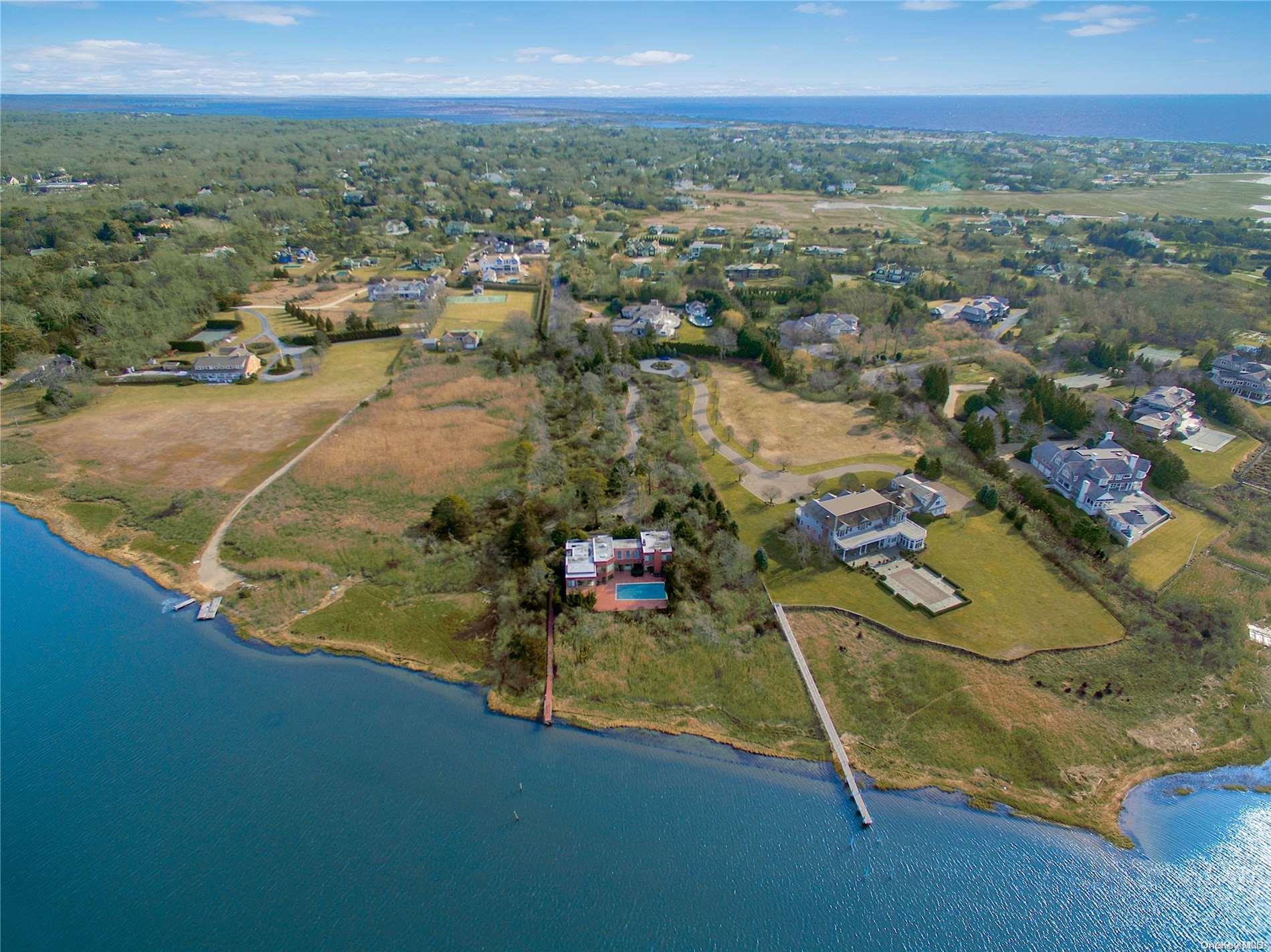 15 Wildwood Lane, Quogue, NY 11959