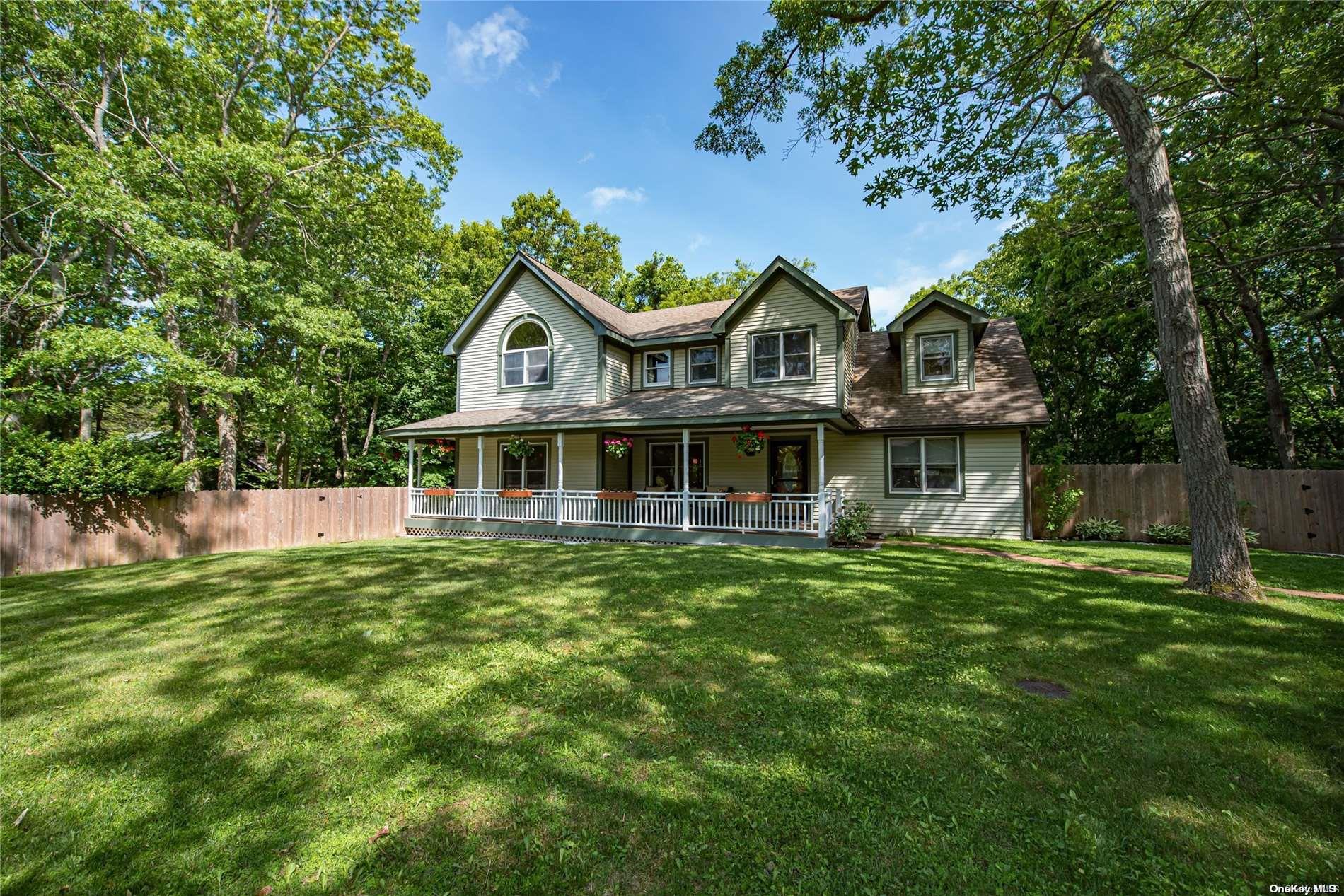 15 Hillcrest Avenue, Port Jefferson, NY 11777