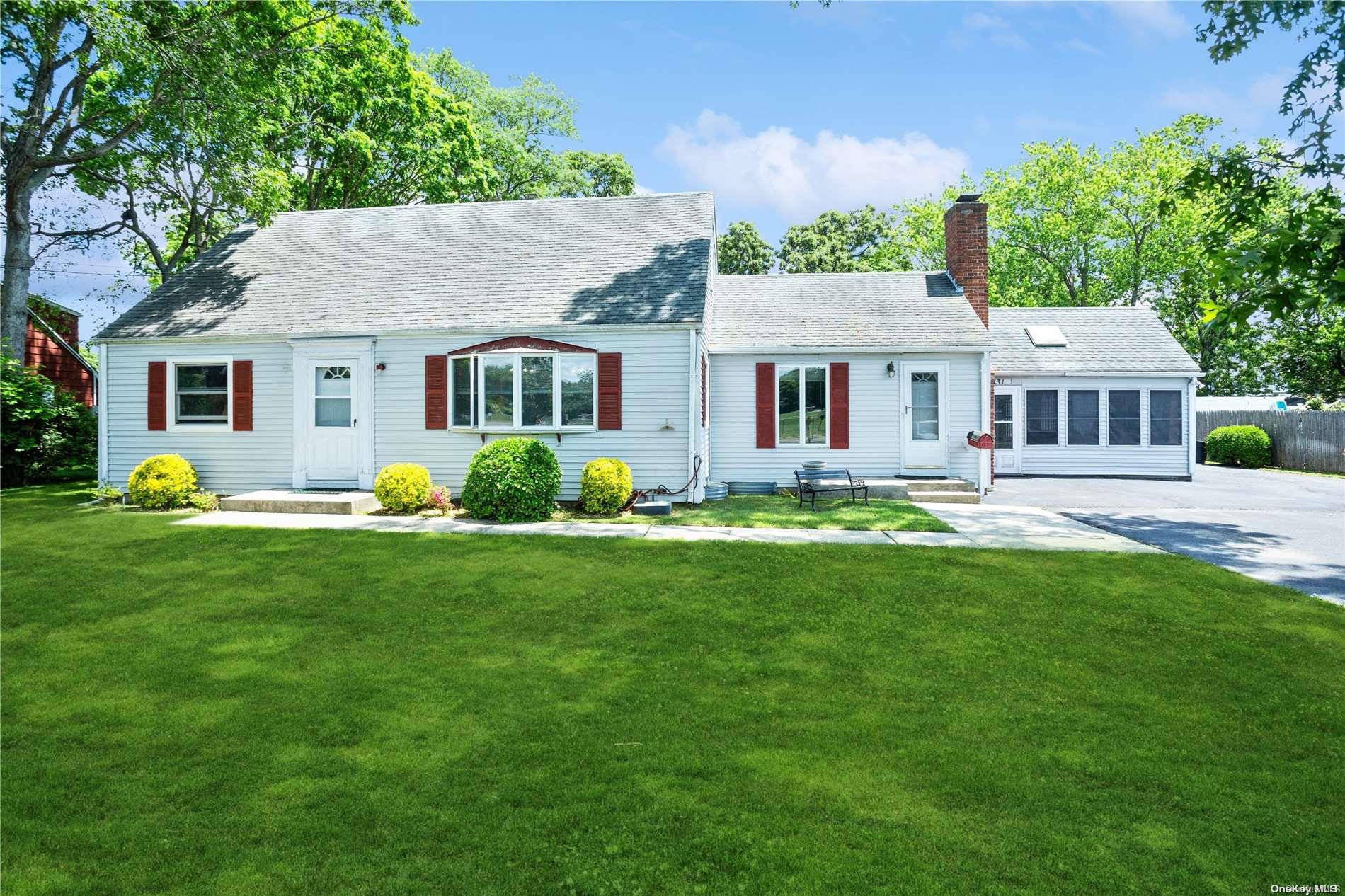431 Cherry Avenue, West Sayville, NY 11796