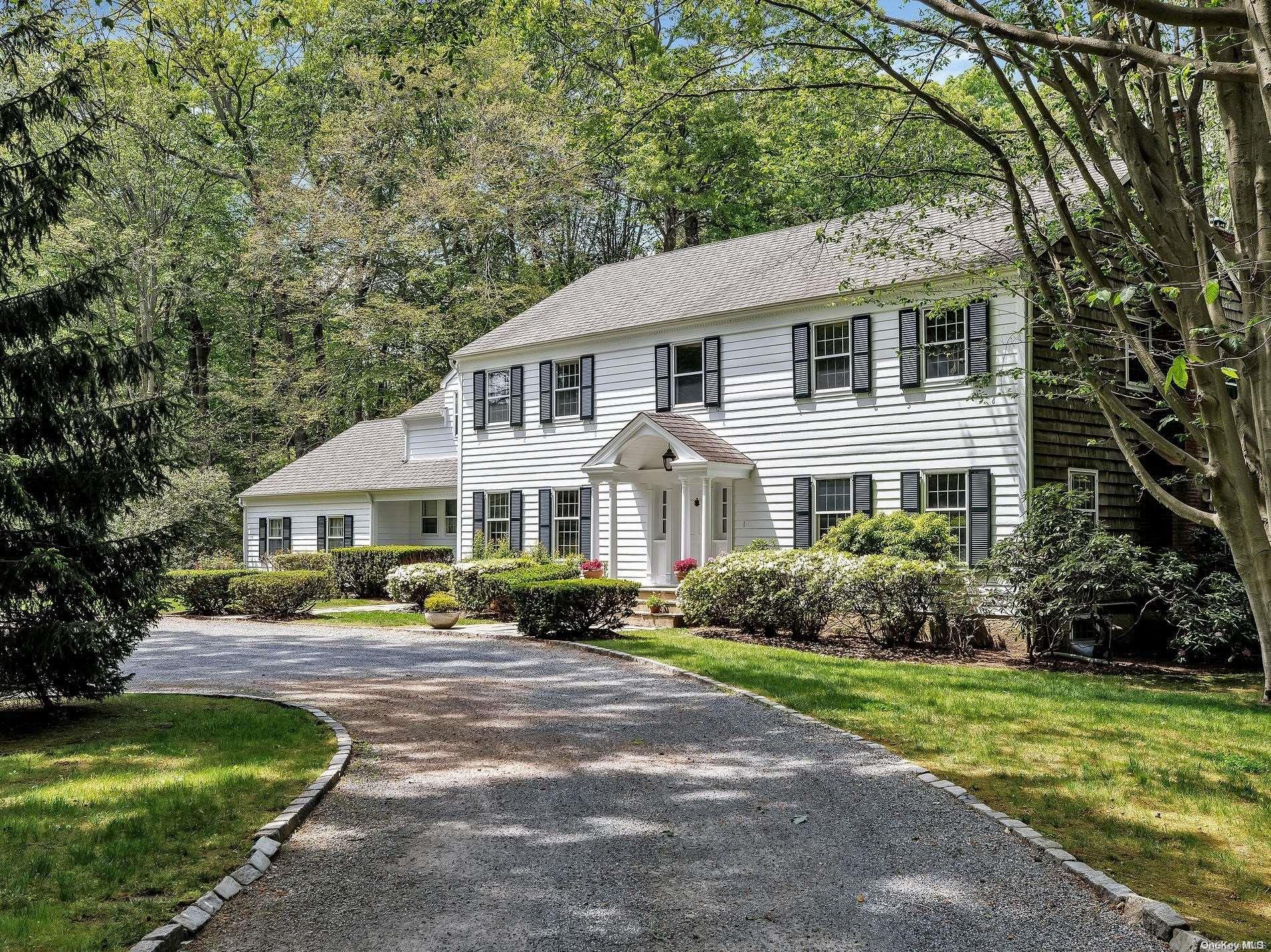 10 Pinkwoods Lane, Old Brookville, NY 11545