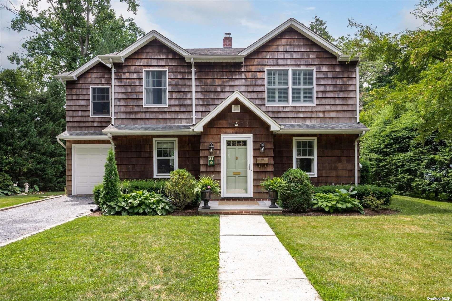 31 Chestnut Avenue, Glen Head, NY 11545