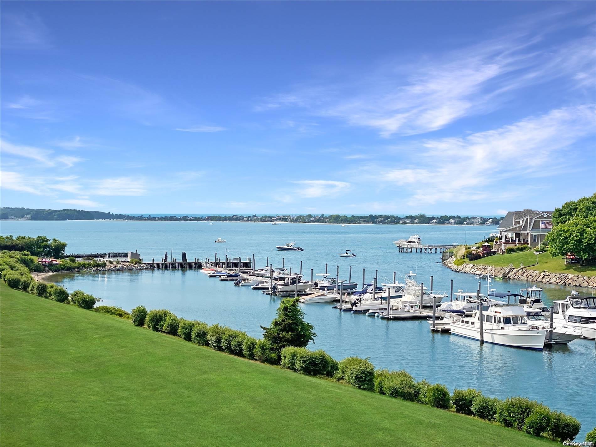 8 Lord Joes Lndg # 8, Northport, NY 11768