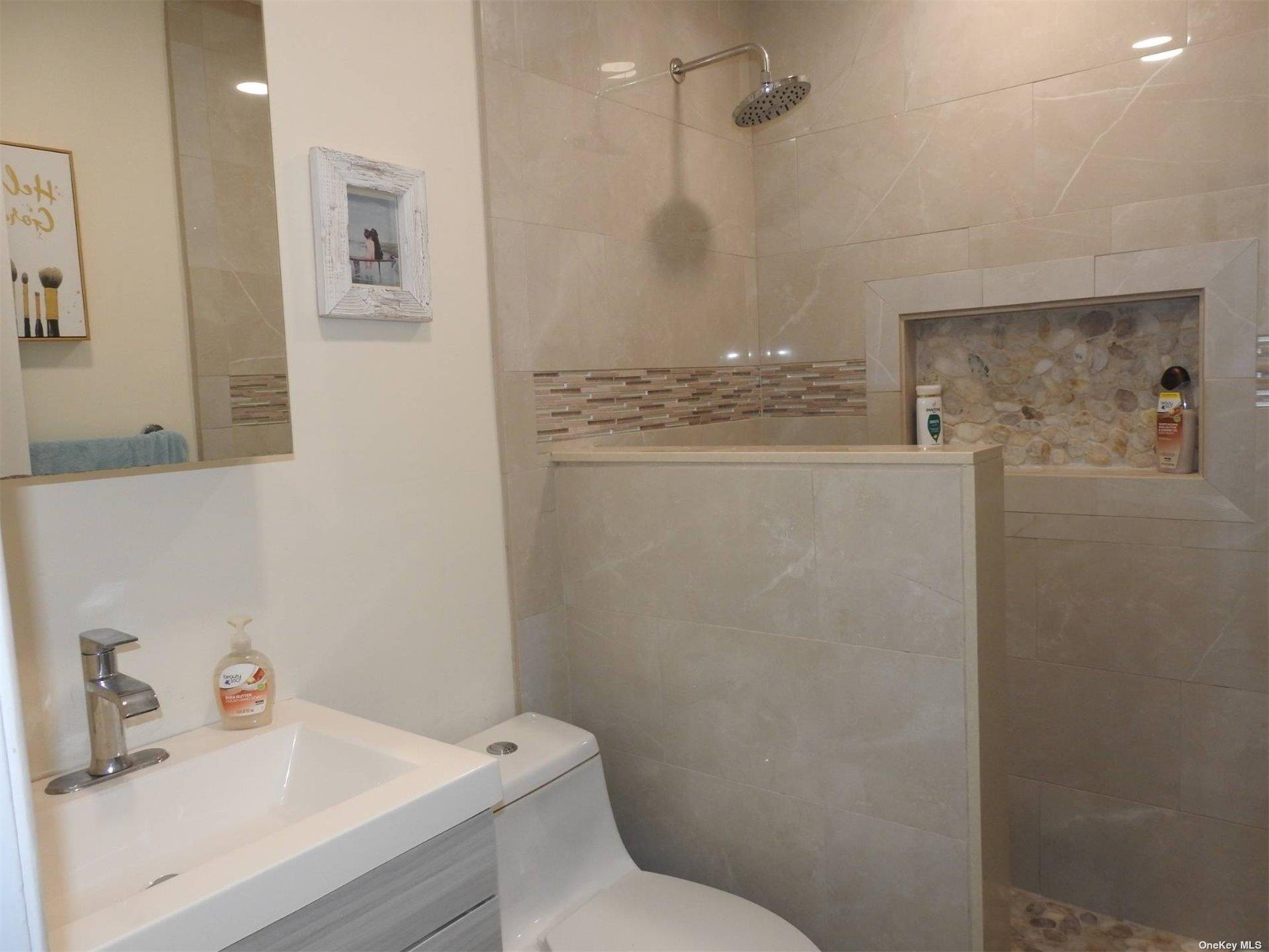 274 Dune Road # 6, Westhampton Beach, NY 11978