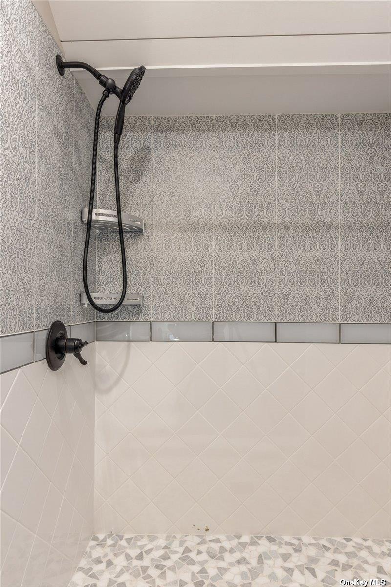 3400 Youngs Avenue, Southold, NY 11971