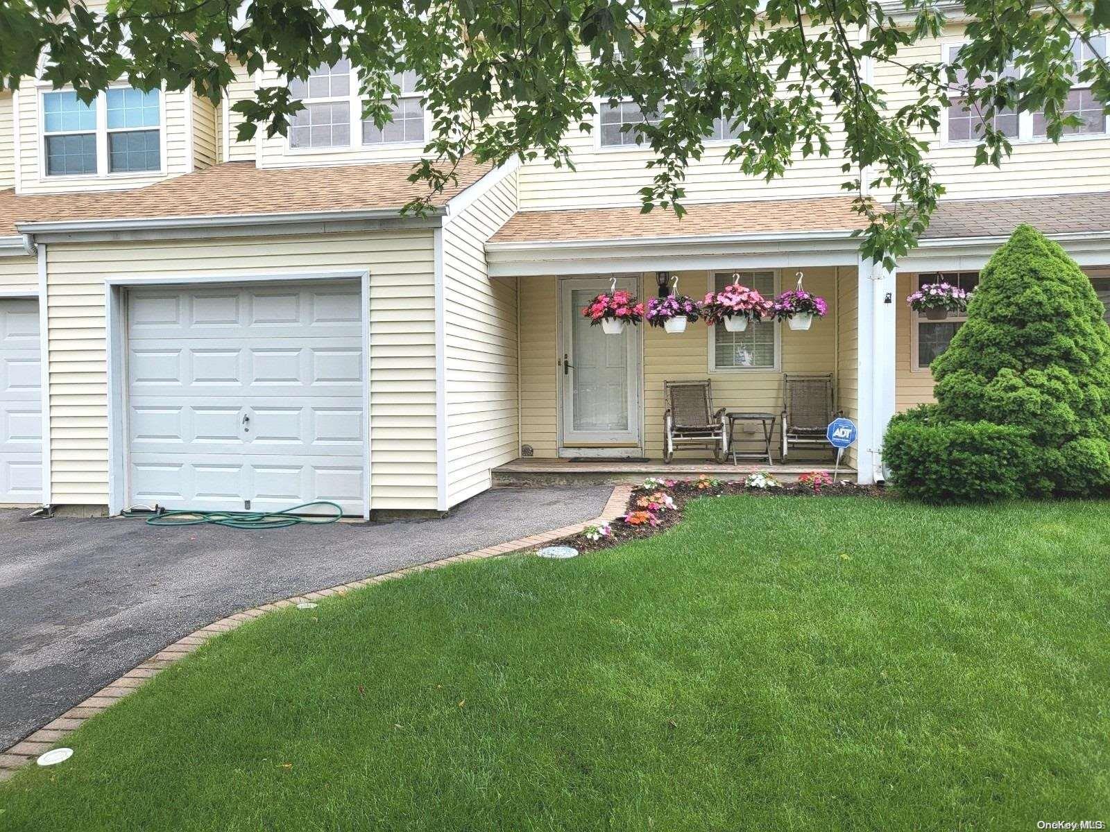 13 Beech Street # 13, Central Islip, NY 11722