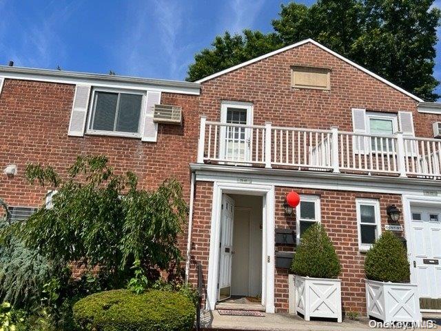 75-41 260 Street # Upper, Glen Oaks, NY 11004