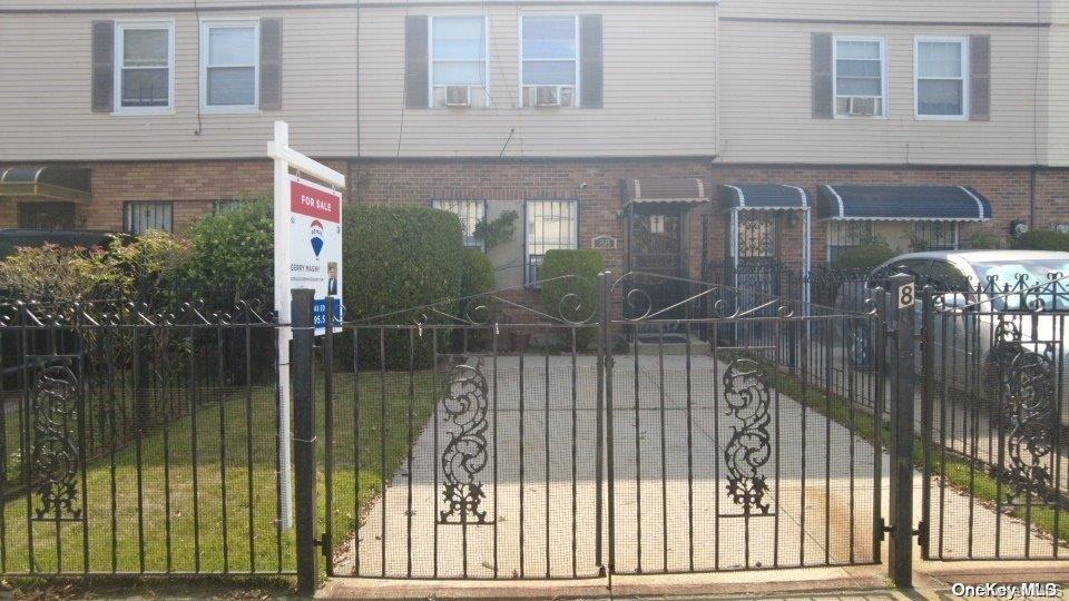 88 Amboy Street, Brooklyn, NY 11212