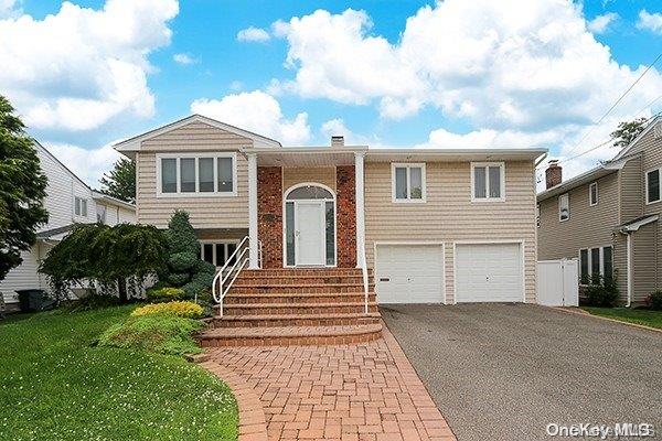 3077 Driftwood Lane, Bellmore, NY 11710