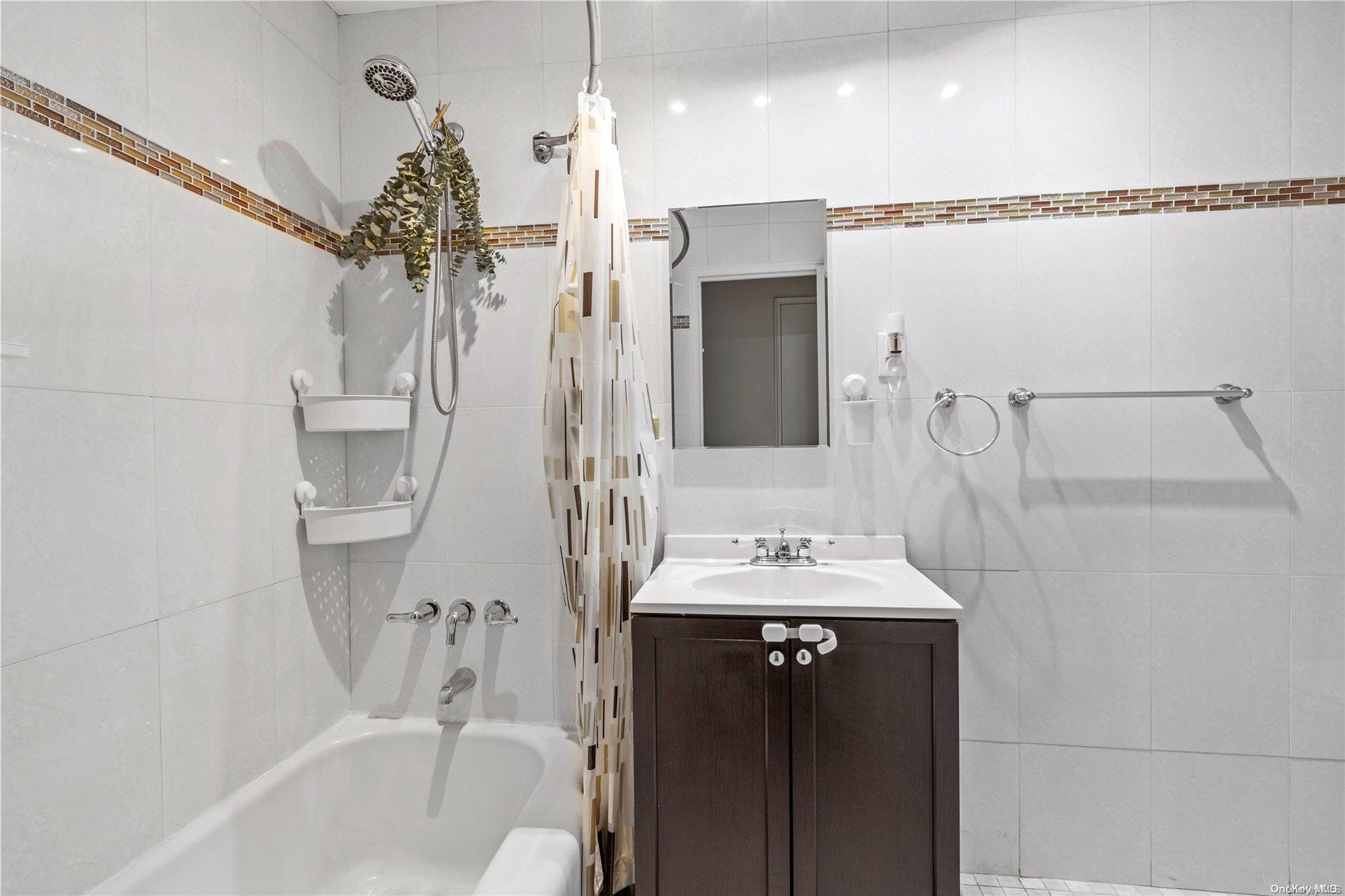 102-12 65th Avenue # D36, Forest Hills, NY 11375