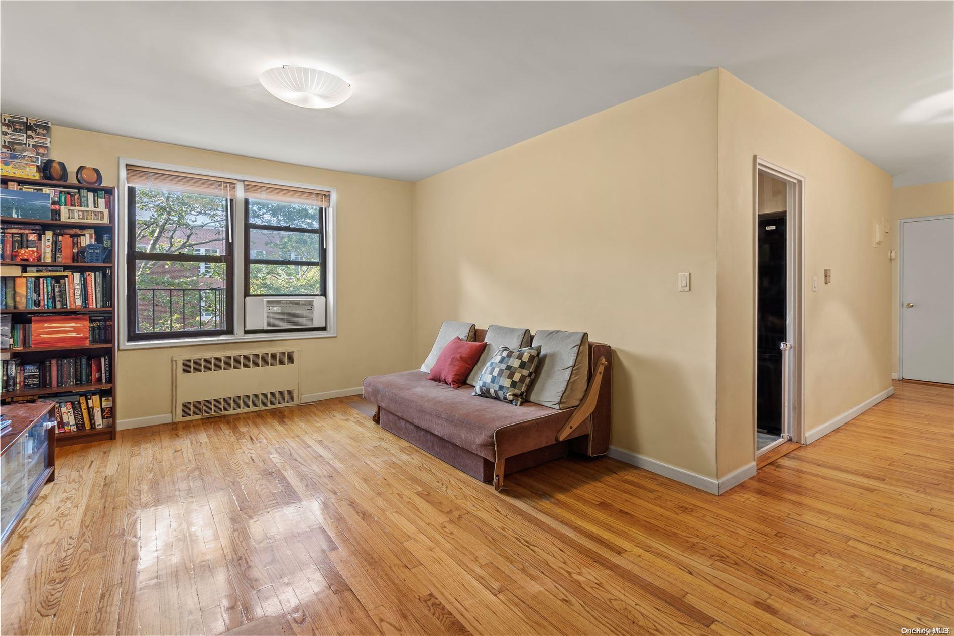 102-12 65th Avenue # D36, Forest Hills, NY 11375