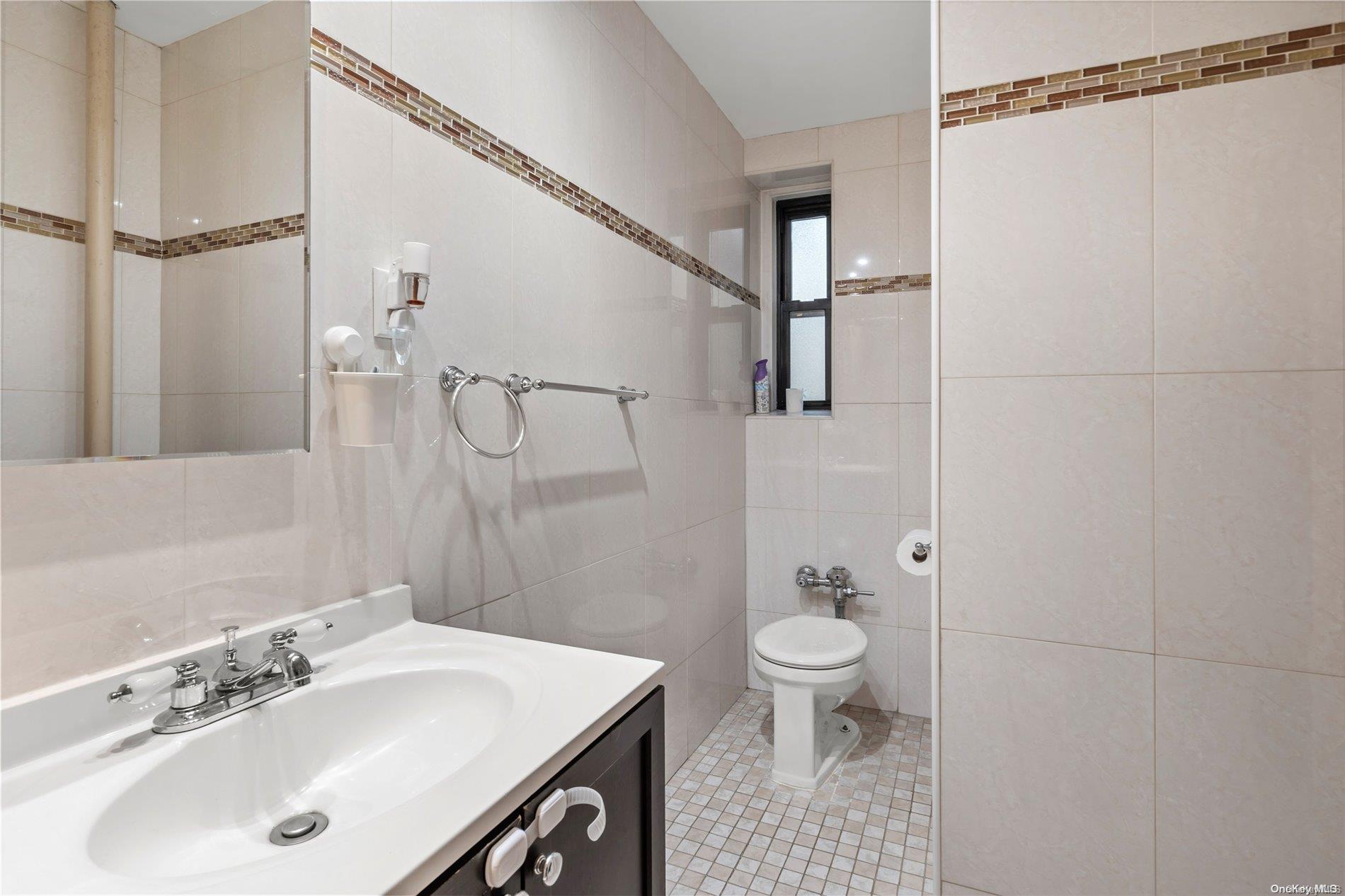 102-12 65th Avenue # D36, Forest Hills, NY 11375