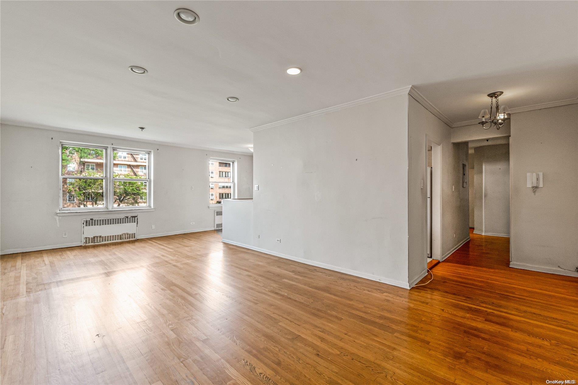 162-21 Powells Cove Blvd # 2S, Beechhurst, NY 11357